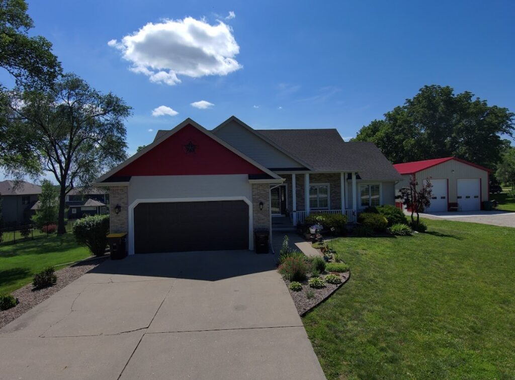 Pleasant Hill, IA, trusted roofing company