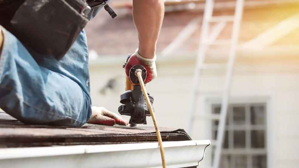 preparing roof for fall storm in Iowa