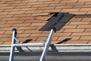 spotting signs of roof leaks in Des Moines