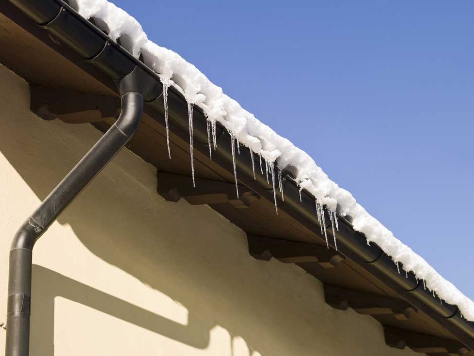 how to prevent ice dams on roof