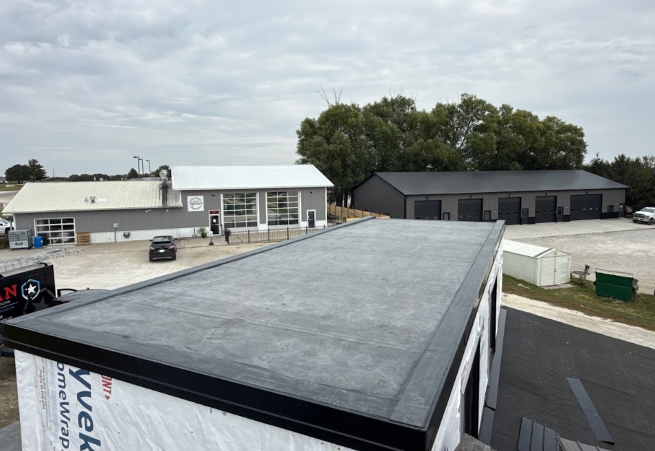 commercial roofing in Altoona, IA