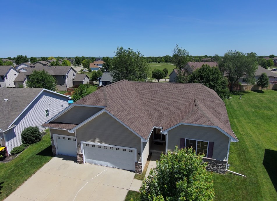 roofing contractor in Ames, IA